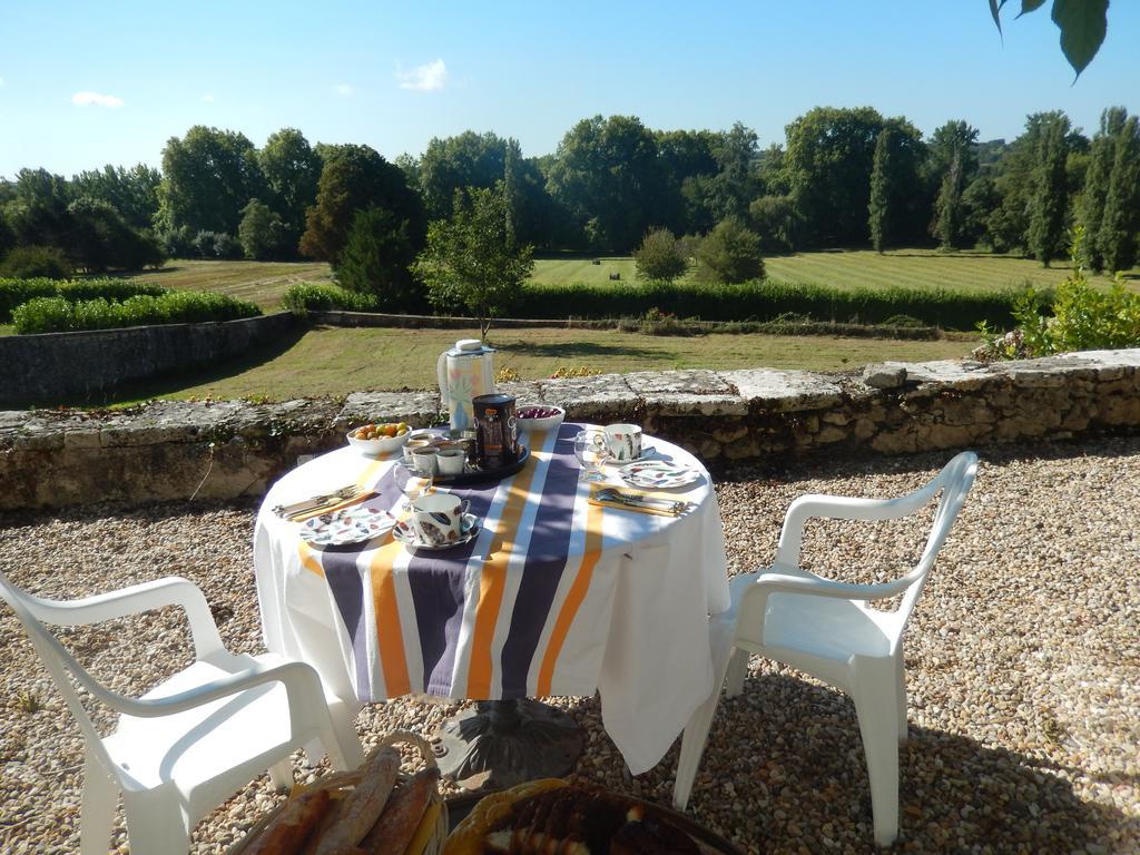 Bed and Breakfast Domaine de Puyrousse à Ribérac Chambre photo